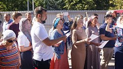 В храме Александра Невского на Алом поле освятили кресты и купола