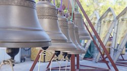 В храме Александра Невского на Алом поле освятили кресты и купола