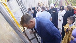 В храме Александра Невского на Алом поле освятили кресты и купола