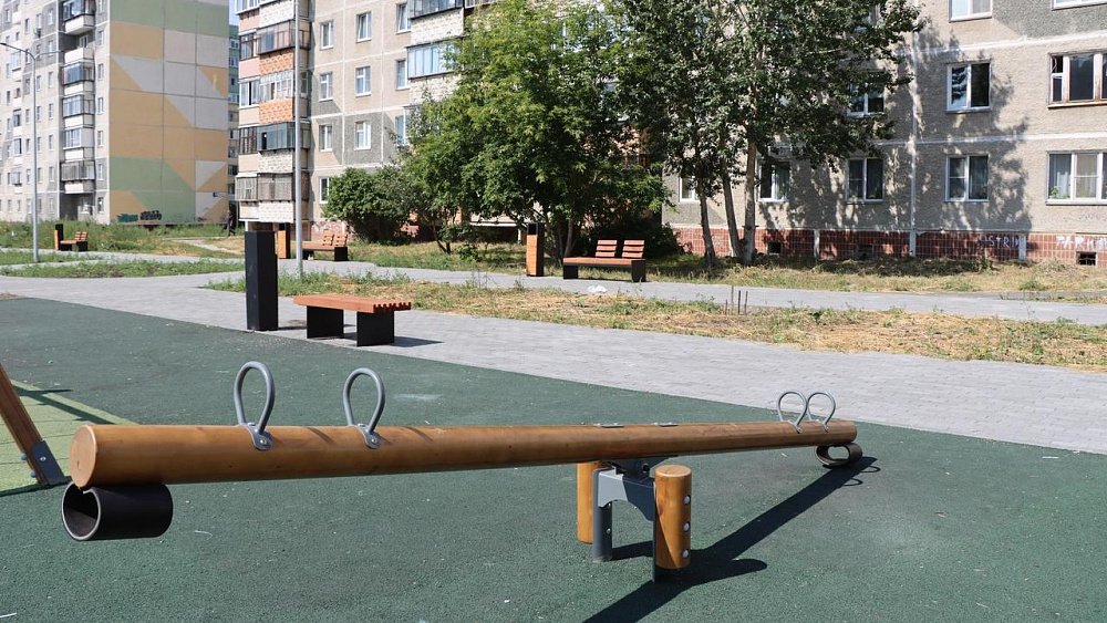 В Миассе завершили благоустройство сквера
