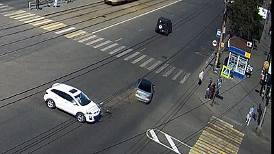 В Челябинске иномарка отлетела на десятки метров после ДТП