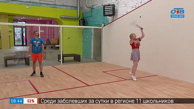 Модный спорт в сюжете «Сквош»