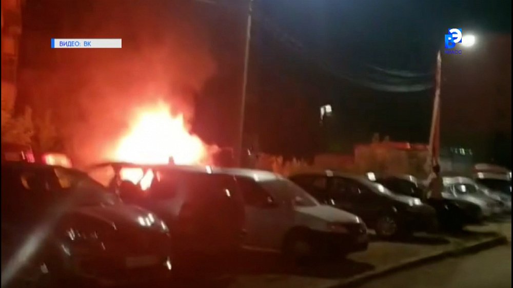 Горел автомобиль