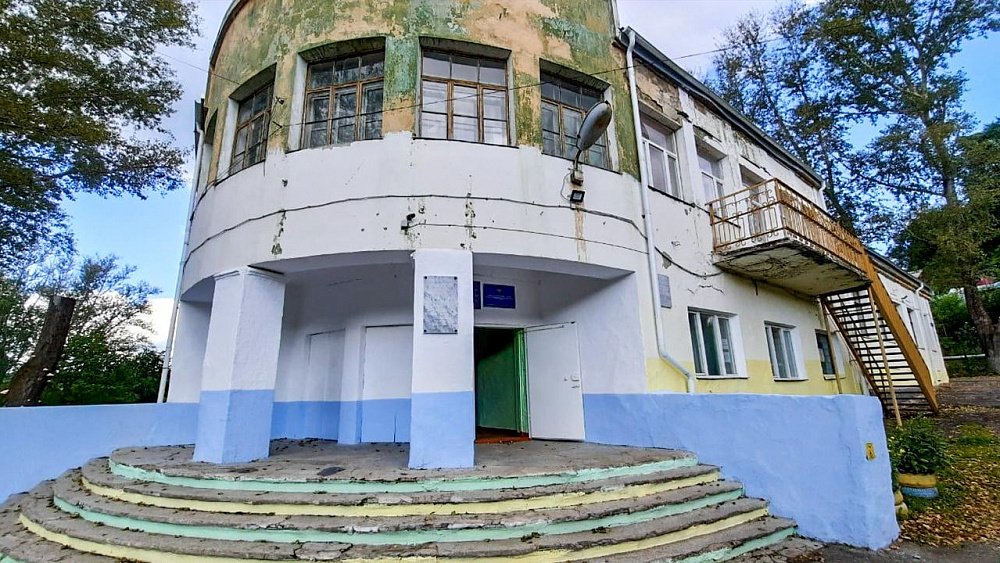 В Златоусте отремонтируют фасад старой школы