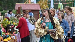 XIX городская выставка цветов и плодов проходит в Челябинске