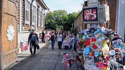 В Челябинске устроили экошабаш в честь пятилетия «Разделяйки»