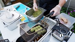 В Челябинске устроили экошабаш в честь пятилетия «Разделяйки»