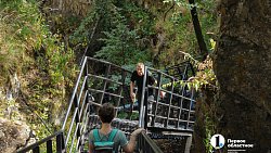 Туристы оценили новую лестницу на Айских притесах