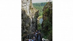 Туристы оценили новую лестницу на Айских притесах