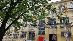 Челябинские строители восстанавливают в Волновахе три детсада, школу и стоматологию