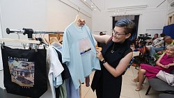 В Челябинском музее искусств презентовали мерч с картинами галереи