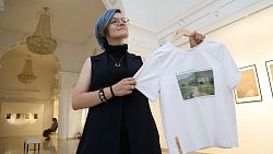 В Челябинском музее искусств презентовали мерч с картинами галереи