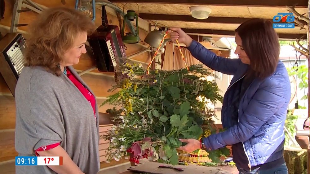 Как создать панно из цветов в сюжете «Картина из полевых трав»