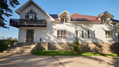 Базу отдыха «Рубин» на берегу озера Увильды продают за 45 млн рублей