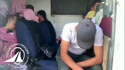 В Челябинской области остановили металлический фургон с 15 детьми