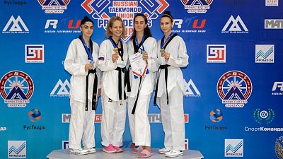 Челябинские спортсменки стали победителями Кубка президента Союза тхэквондо России
