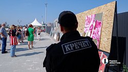 Табун единорогов и ожившие картины: как прошел фестиваль «Неискусственно» в Челябинске