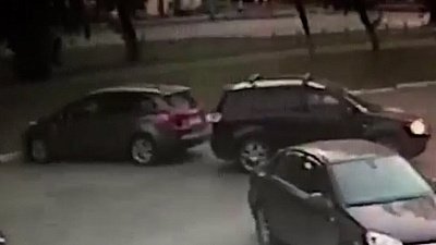 В Челябинске разыскивают водителя, скрывшегося с места ДТП