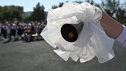 В школах Челябинской области прошли праздничные линейки