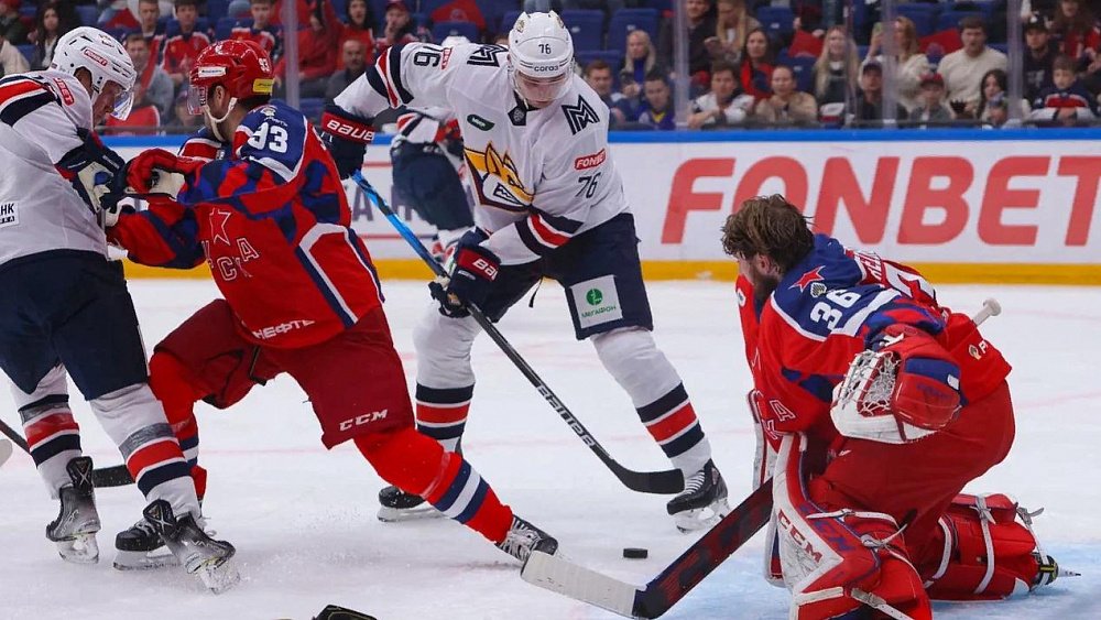 Хоккейный клуб «Металлург» потерпел поражение в матче за Кубок Открытия