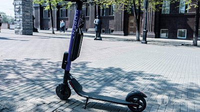 Очевидцев наезда самокатчика на пятилетнего ребенка разыскивают в Челябинске