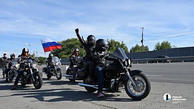 Байкеры челябинского мотоклуба доставляют продукты малоимущим семьям