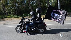 Байкеры челябинского мотоклуба доставляют продукты малоимущим семьям