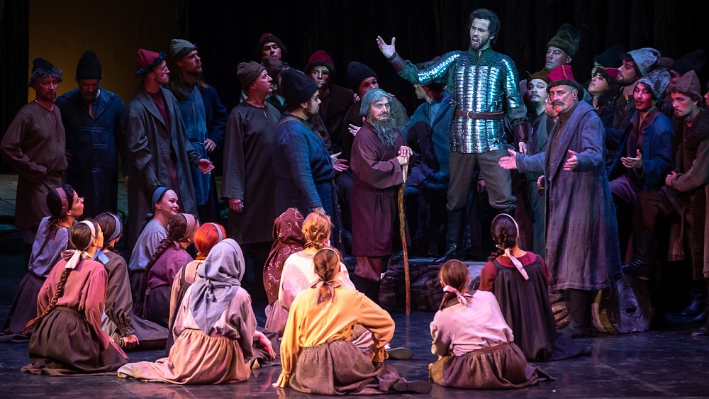 В Челябинском театре оперы и балета открылся новый сезон