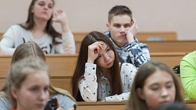 В Челябинской области растет доля сотрудников с высшим образованием