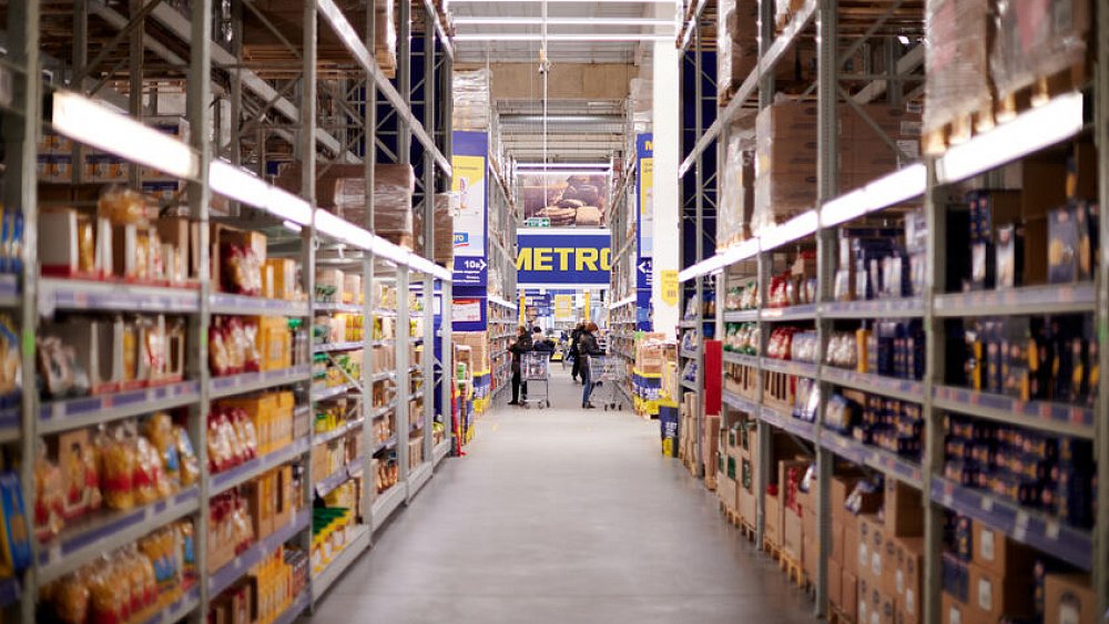 В METRO снизили цены на товары для челябинцев