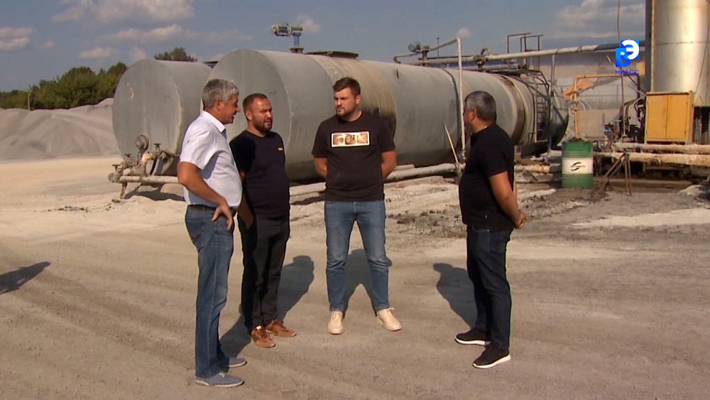 Глава Миасса посетил новый асфальтобетонный завод