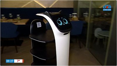 Первый робот-официант в Челябинске — Прямое включение