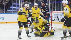 Хоккейный клуб «Металлург» потерпел поражение в первом домашнем поединке в чемпионате КХЛ