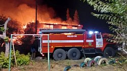 В поселке под Челябинском сгорел жилой дом