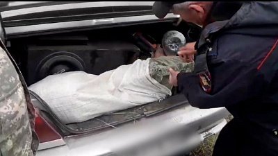 В Чебаркуле у местных жителей изъяли два мешка конопли