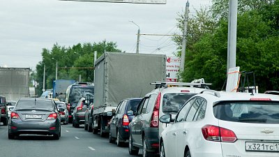 Средневзвешенная цена нового автомобиля в России достигла 2,3 млн рублей