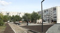 Сезон благоустройства завершается в челябинском поселке Новосинеглазово