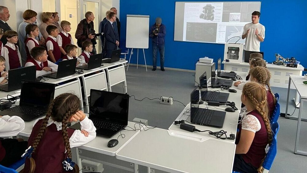 В Челябинской области открыли IT‑куб для бесплатных занятий с детьми