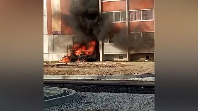 В Челябинске вспыхнул легковой автомобиль