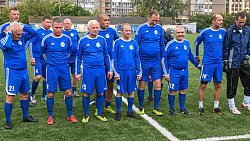 Наставник ФК «Челябинск» Виктор Булатов сыграл в футбольном турнире «Матч памяти друзей»