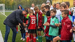 Наставник ФК «Челябинск» Виктор Булатов сыграл в футбольном турнире «Матч памяти друзей»