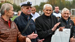 Наставник ФК «Челябинск» Виктор Булатов сыграл в футбольном турнире «Матч памяти друзей»