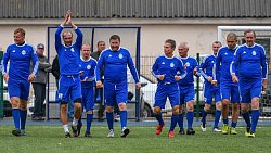 Наставник ФК «Челябинск» Виктор Булатов сыграл в футбольном турнире «Матч памяти друзей»