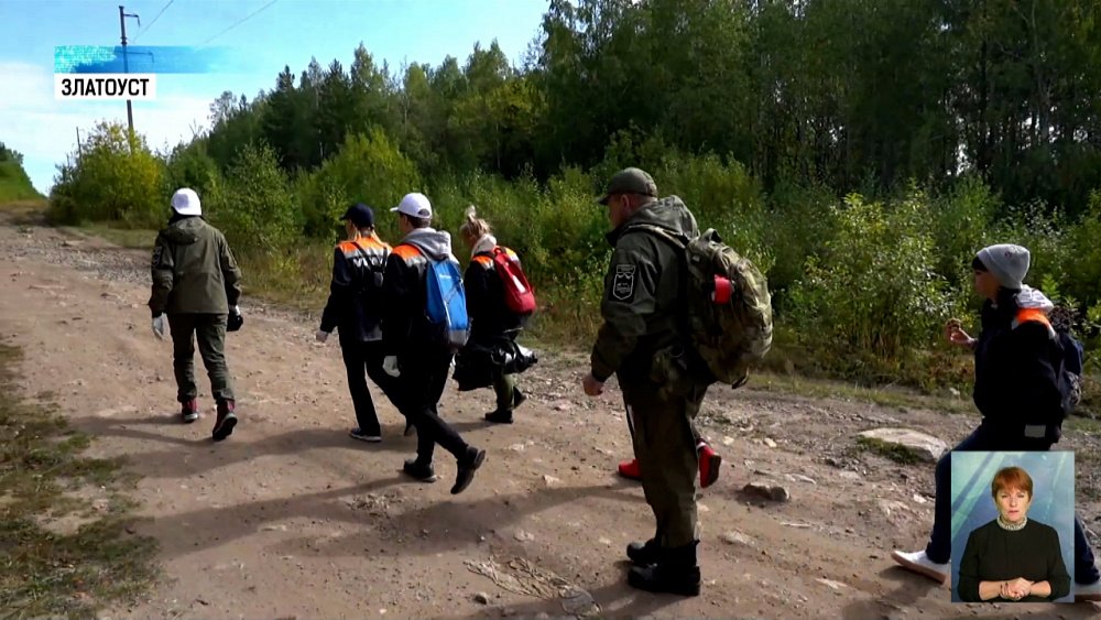 Добровольцы расчистили Александровскую сопку