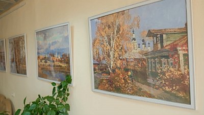 Картины в больнице в сюжете «Арт-вижн-терапия в Челябинске»