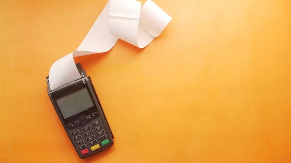 Почему опасно прикасаться к магазинным чекам