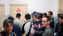 Губернатор Челябинской области посетил военкомат во время рабочей поездки в Троицк