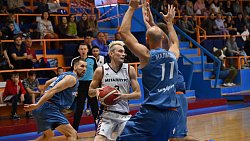 Два южноуральских баскетбольных клуба вышли в следующий раунд Кубка России