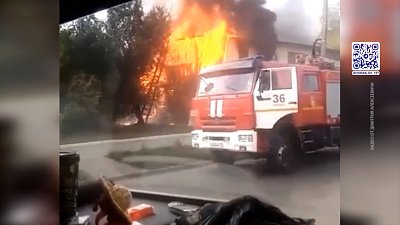 В Копейске загорелась квартира в бараке