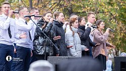 В Челябинске открыли «Аллею памяти» в честь погибших детей Донбасса